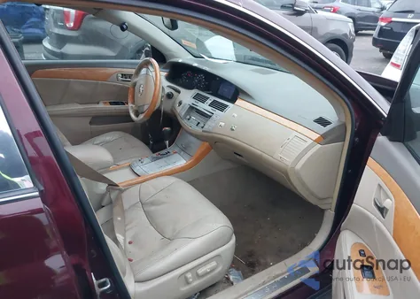 2005 Toyota Avalon Limited z USA, uszkodzony, nr VIN 4T1BK36B05U019544